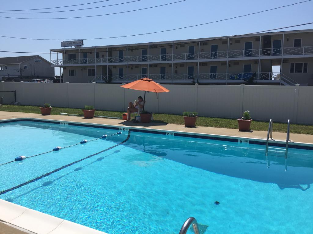 Apartment In Royal Atlantic Beach Resort モントーク エクステリア 写真